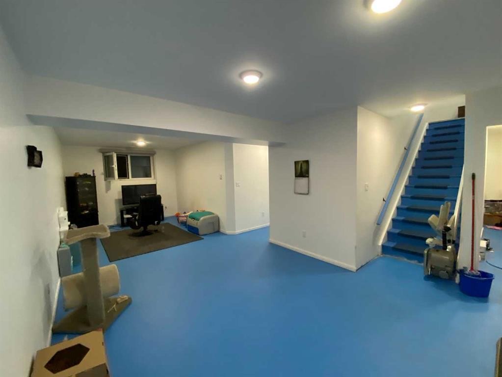 









29


Weinmeyer

Way,
Duchess,




AB
T0J 0Z0

