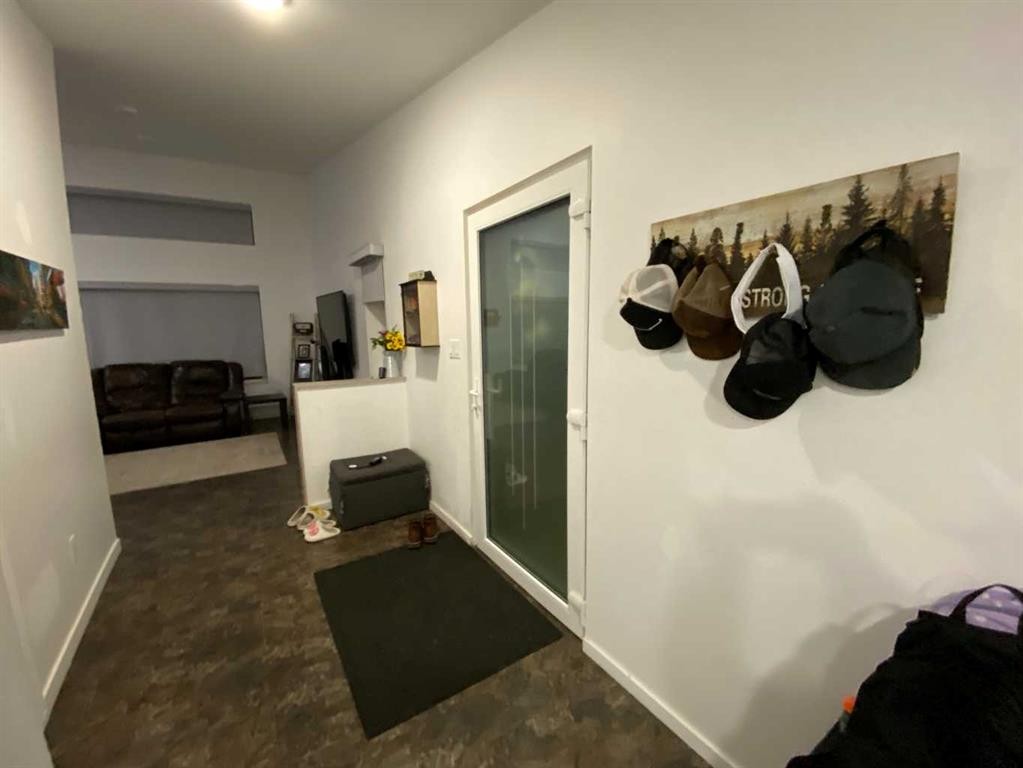 









29


Weinmeyer

Way,
Duchess,




AB
T0J 0Z0

