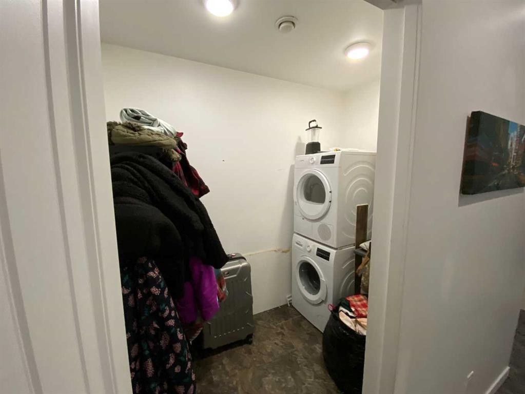 









29


Weinmeyer

Way,
Duchess,




AB
T0J 0Z0

