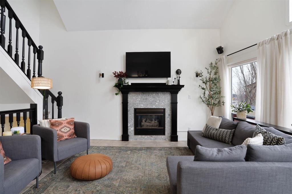 









87


White Pelican

View,
Lake Newell Resort,




AB
T1R 0X5

