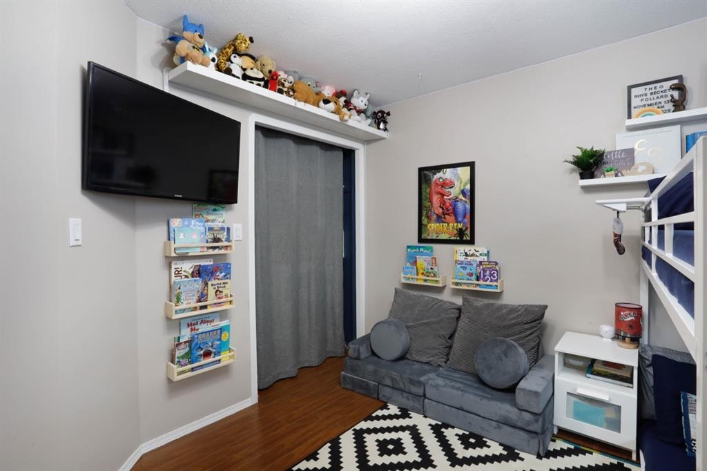 









87


White Pelican

View,
Lake Newell Resort,




AB
T1R 0X5

