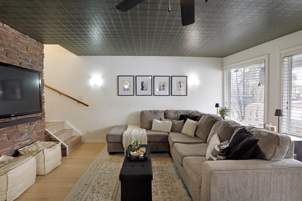 









87


White Pelican

View,
Lake Newell Resort,




AB
T1R 0X5

