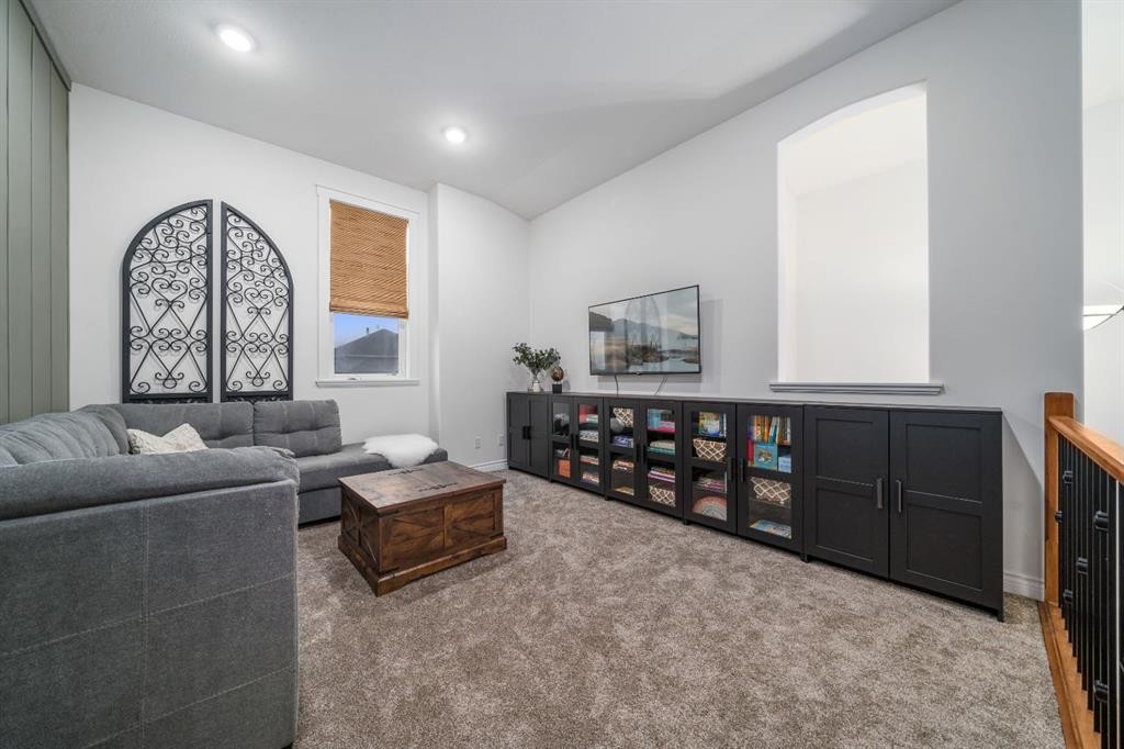 









61


White Pelican

Way,
Lake Newell Resort,




AB
T1R 0X5

