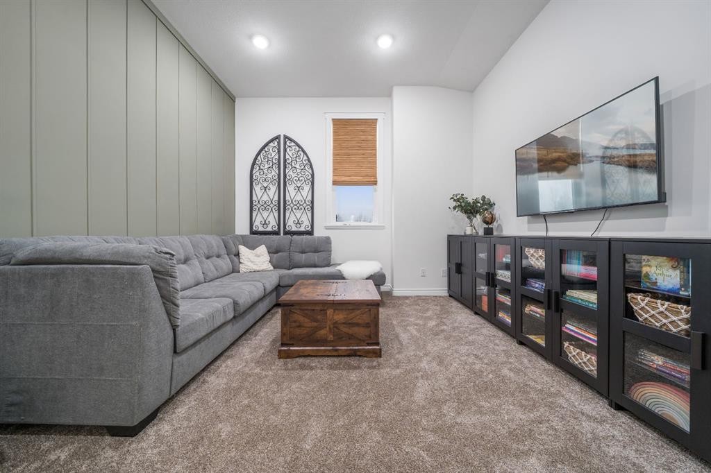 









61


White Pelican

Way,
Lake Newell Resort,




AB
T1R 0X5

