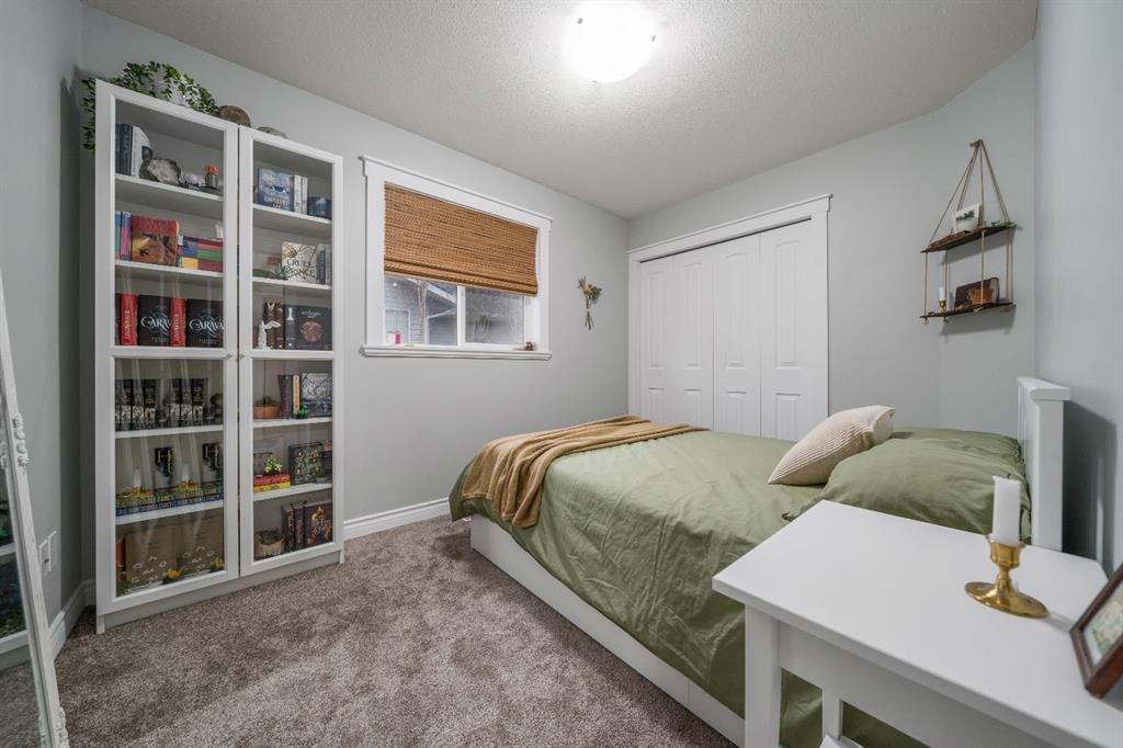 









61


White Pelican

Way,
Lake Newell Resort,




AB
T1R 0X5

