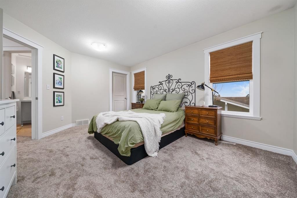 









61


White Pelican

Way,
Lake Newell Resort,




AB
T1R 0X5

