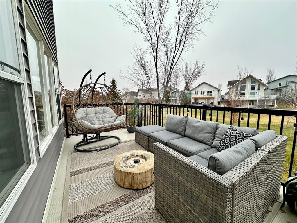 









61


White Pelican

Way,
Lake Newell Resort,




AB
T1R 0X5

