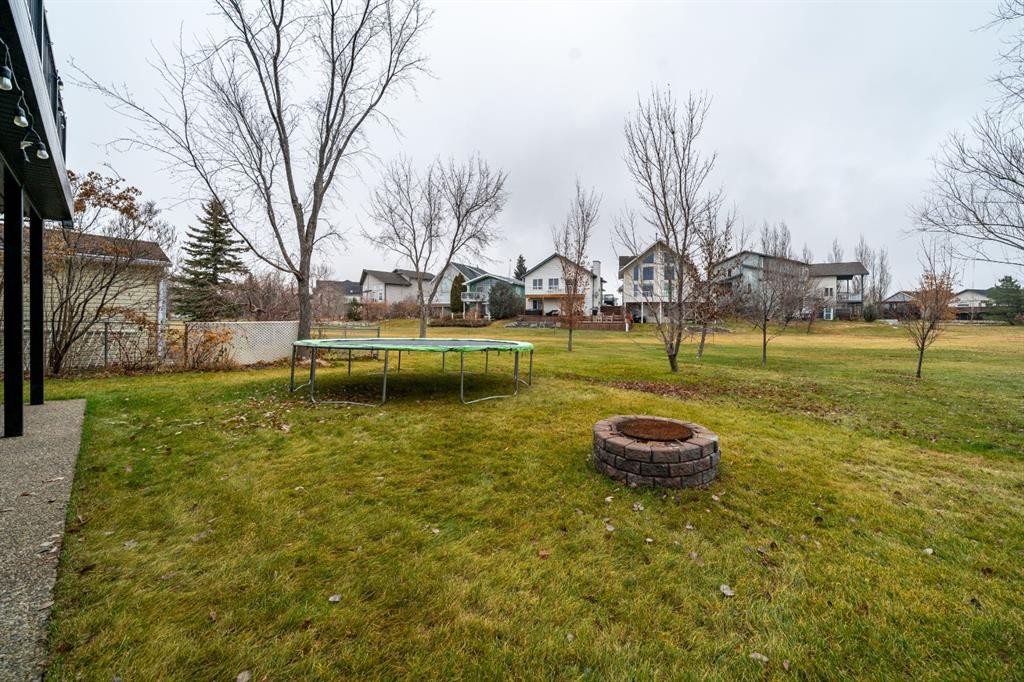 









61


White Pelican

Way,
Lake Newell Resort,




AB
T1R 0X5

