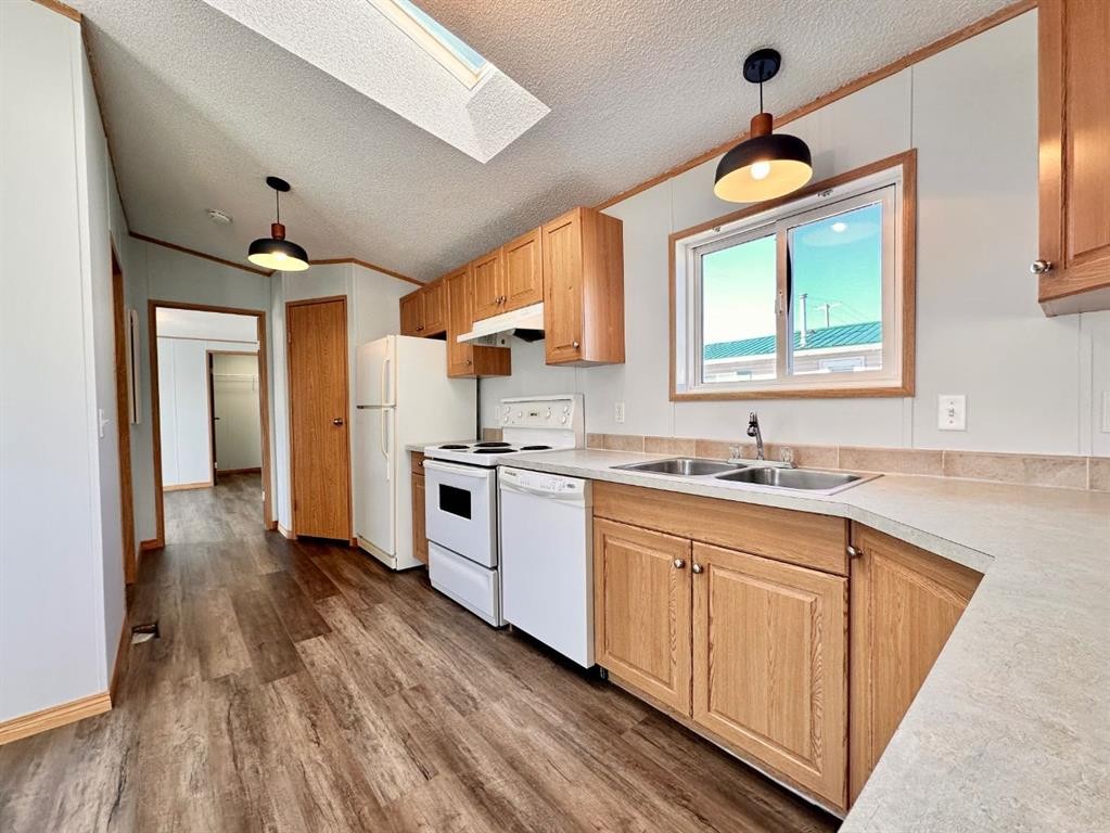 









318-349


Railway

Avenue,
Duchess,




AB
T0J 0Z0

