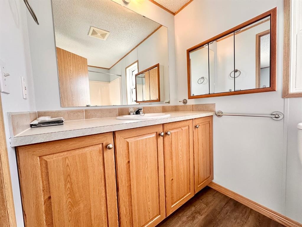 









318-349


Railway

Avenue,
Duchess,




AB
T0J 0Z0

