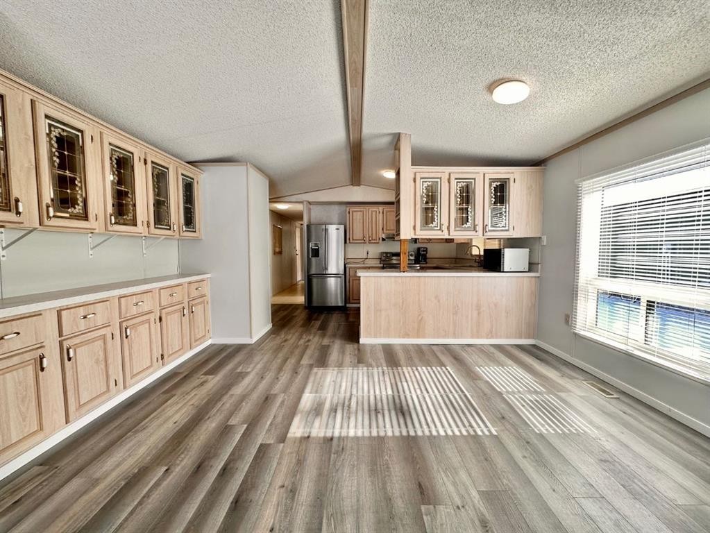 









613


Iris

Street,
Rosemary,




AB
T0J 2W0

