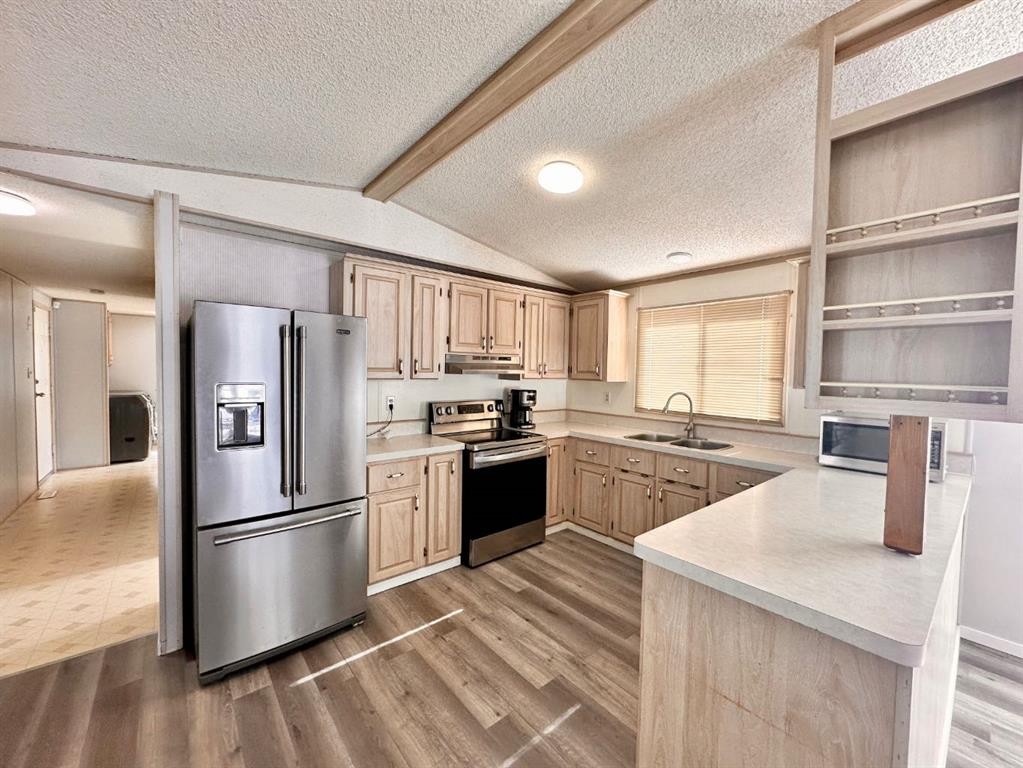 









613


Iris

Street,
Rosemary,




AB
T0J 2W0

