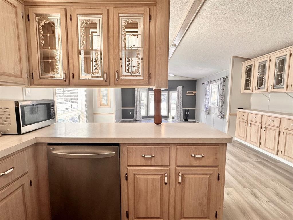 









613


Iris

Street,
Rosemary,




AB
T0J 2W0

