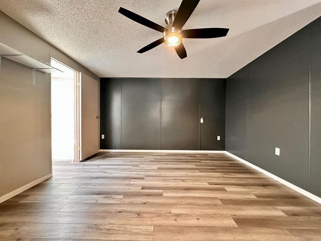 









613


Iris

Street,
Rosemary,




AB
T0J 2W0

