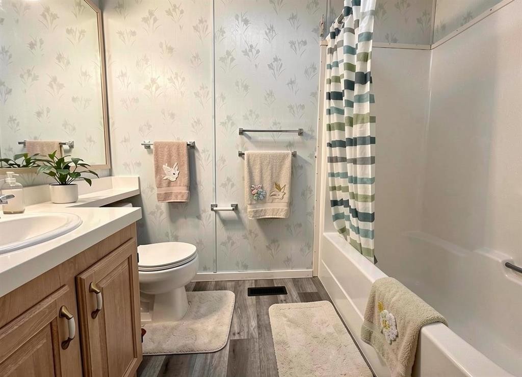 









613


Iris

Street,
Rosemary,




AB
T0J 2W0

