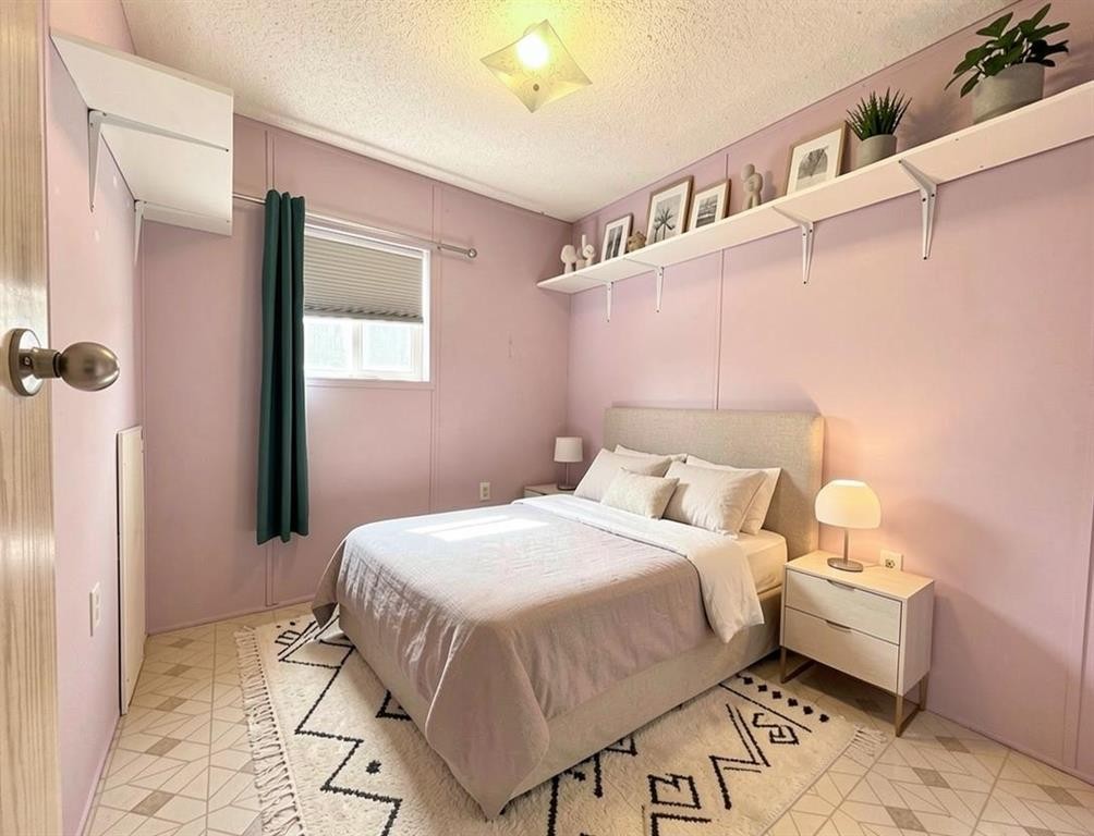 









613


Iris

Street,
Rosemary,




AB
T0J 2W0

