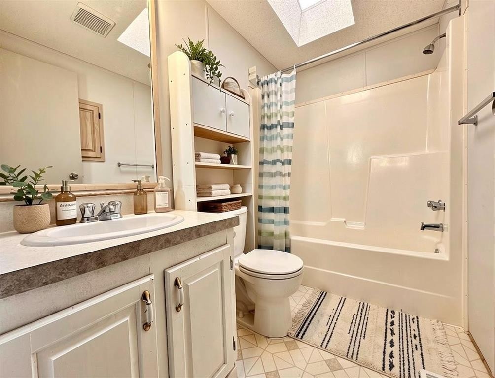 









613


Iris

Street,
Rosemary,




AB
T0J 2W0


