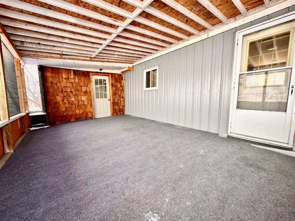 









613


Iris

Street,
Rosemary,




AB
T0J 2W0

