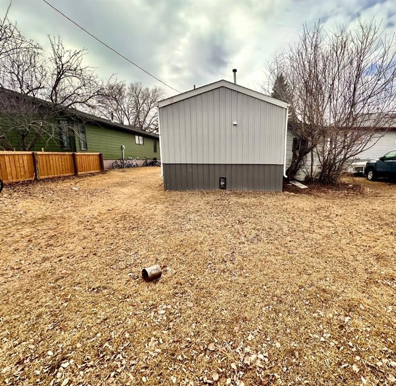 









613


Iris

Street,
Rosemary,




AB
T0J 2W0

