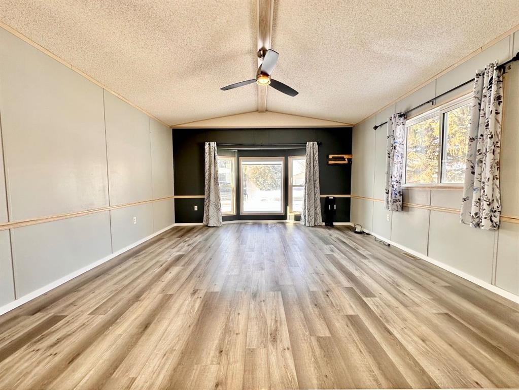 









613


Iris

Street,
Rosemary,




AB
T0J 2W0

