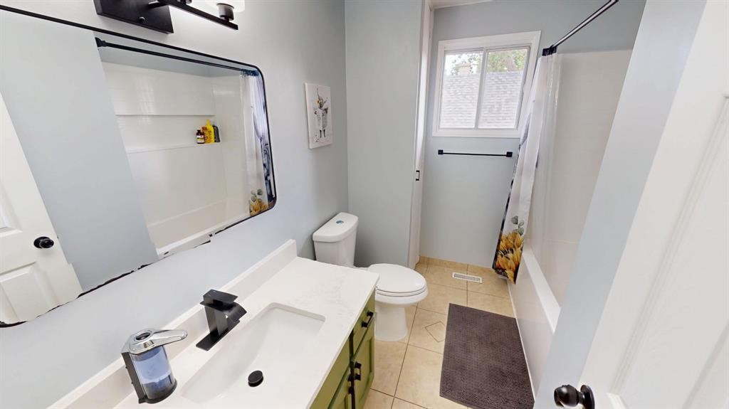 









427


4

Street,
Bassano,




AB
T0J0B0

