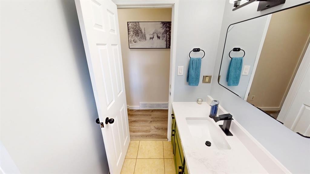 









427


4

Street,
Bassano,




AB
T0J0B0

