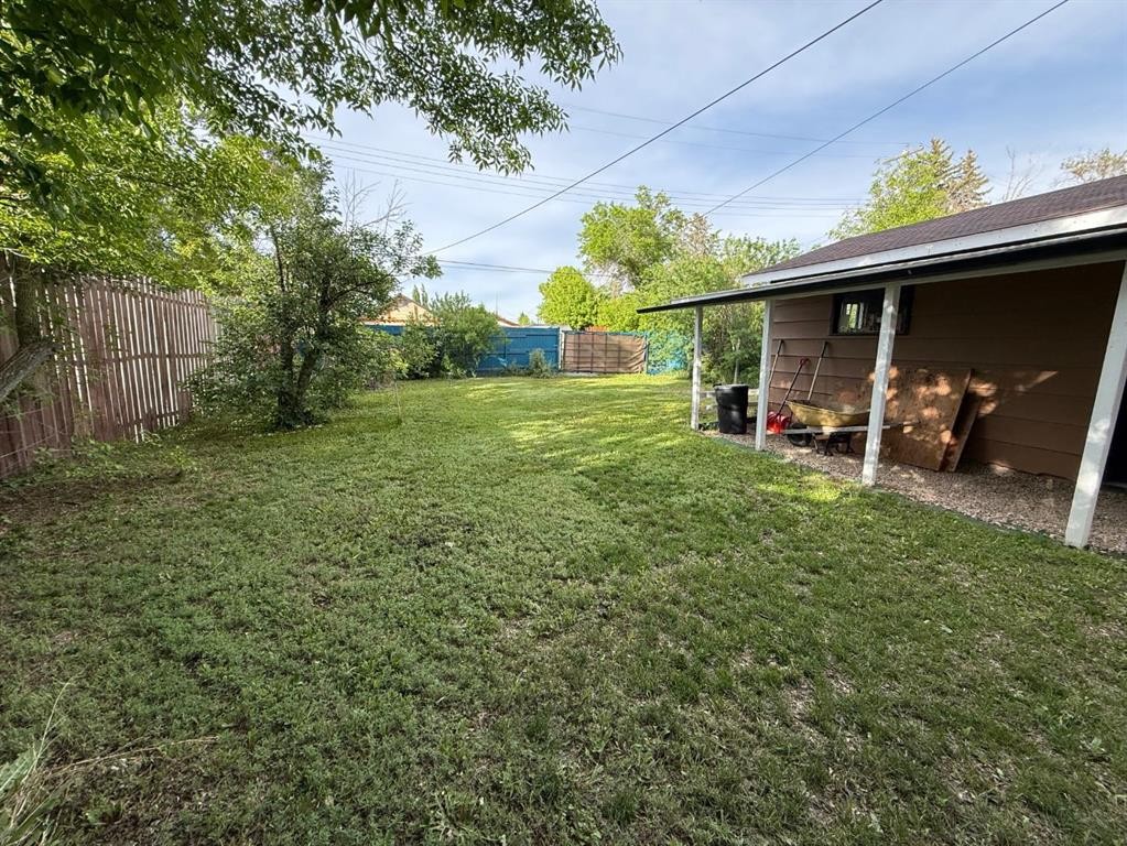 









66


2

Avenue East,
Tilley,




AB
T0J 3K0


