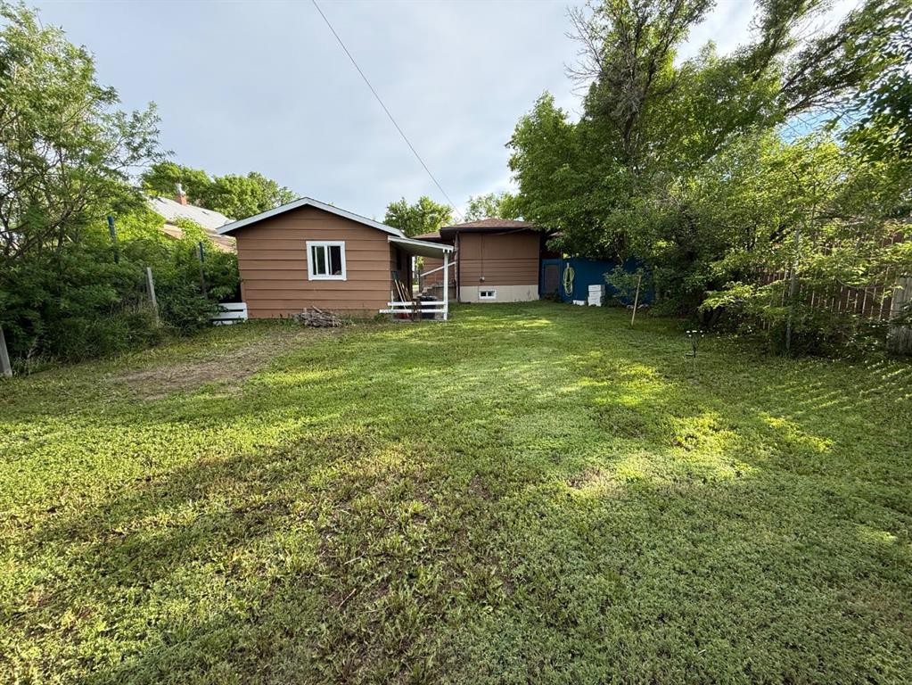 









66


2

Avenue East,
Tilley,




AB
T0J 3K0

