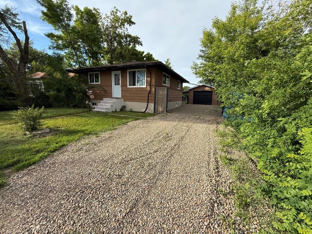 









66


2

Avenue East,
Tilley,




AB
T0J 3K0


