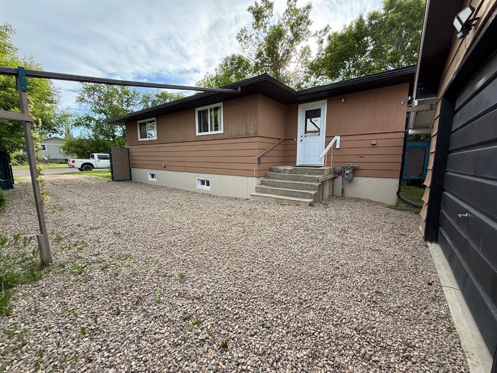 









66


2

Avenue East,
Tilley,




AB
T0J 3K0

