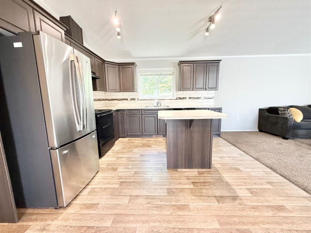 









144


Birch

Street West,
Brooks,




AB
T1R 1H8

