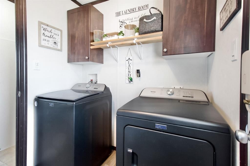 









327


3

Street,
Hays,




AB
T0K 1B0

