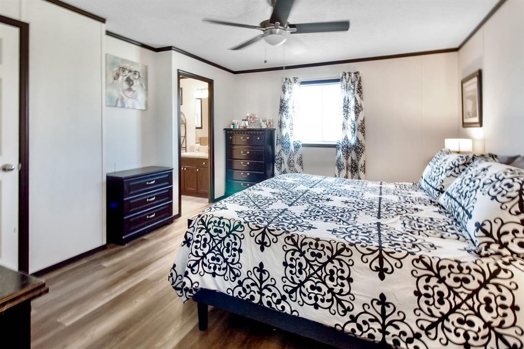 









327


3

Street,
Hays,




AB
T0K 1B0

