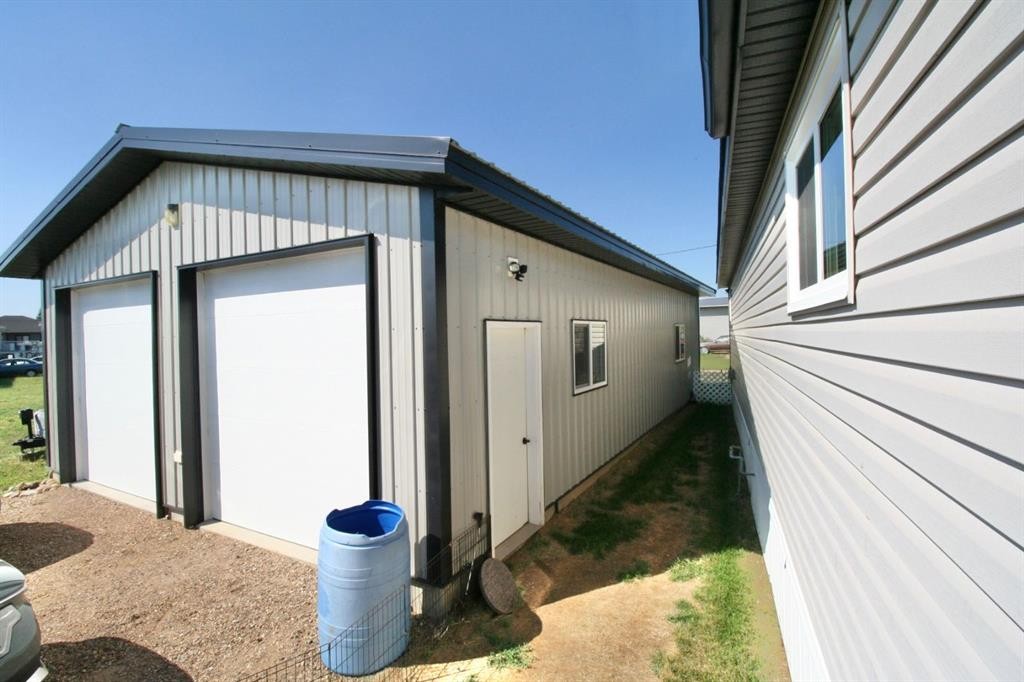 









327


3

Street,
Hays,




AB
T0K 1B0

