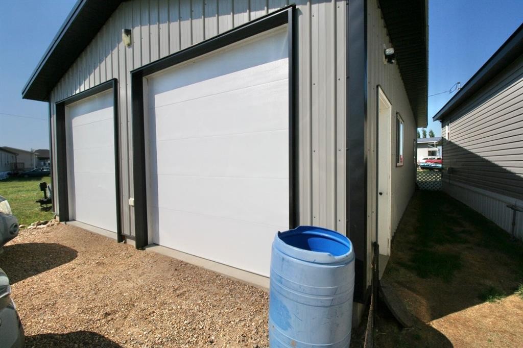 









327


3

Street,
Hays,




AB
T0K 1B0

