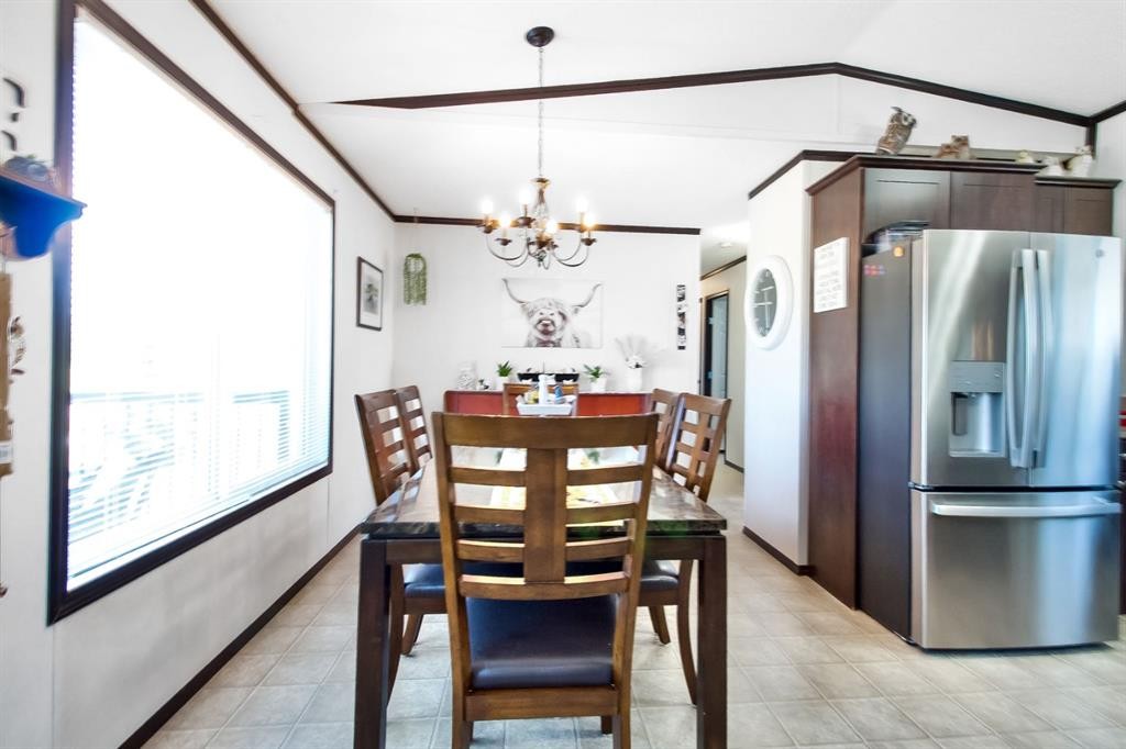 









327


3

Street,
Hays,




AB
T0K 1B0

