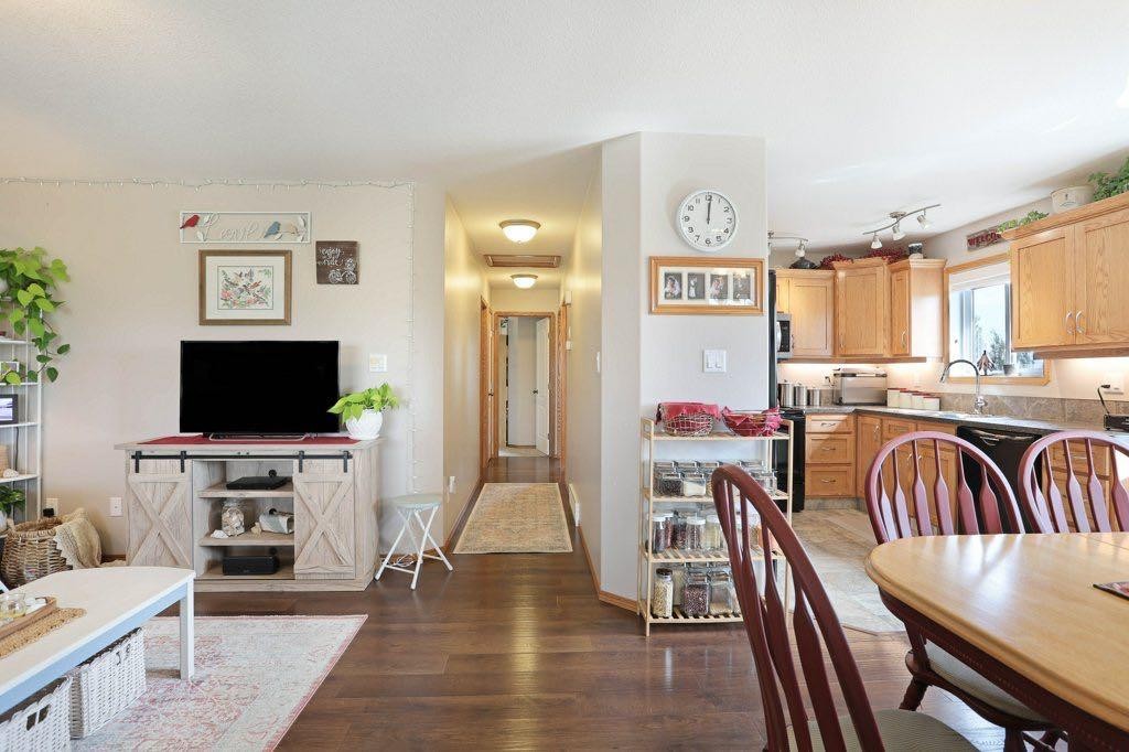 









447


Emerson

Avenue East,
Duchess,




AB
T0J 0Z0

