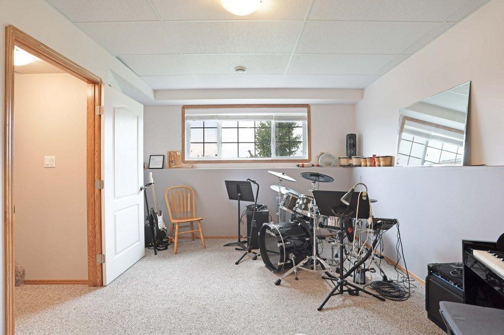 









447


Emerson

Avenue East,
Duchess,




AB
T0J 0Z0

