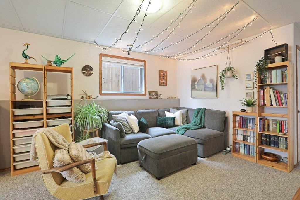 









447


Emerson

Avenue East,
Duchess,




AB
T0J 0Z0

