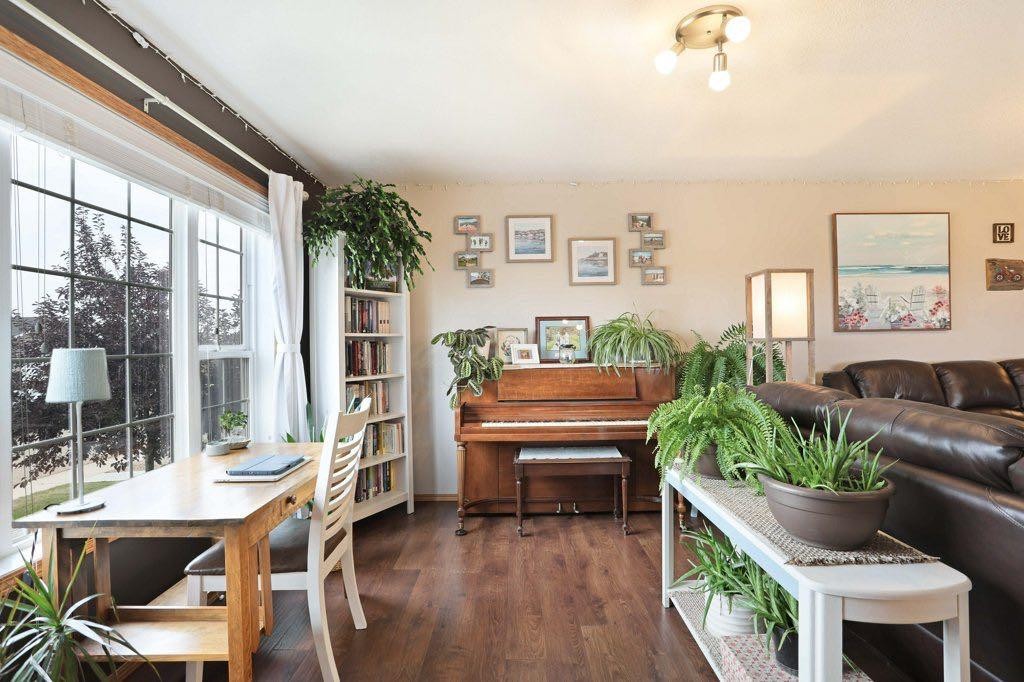 









447


Emerson

Avenue East,
Duchess,




AB
T0J 0Z0

