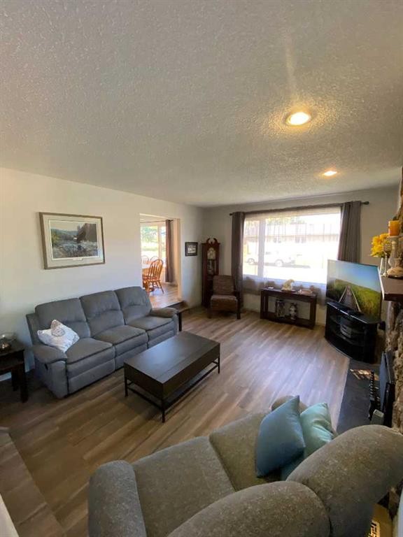 









3


Lake Bevan

Drive East,
Brooks,




AB
T1R0L3

