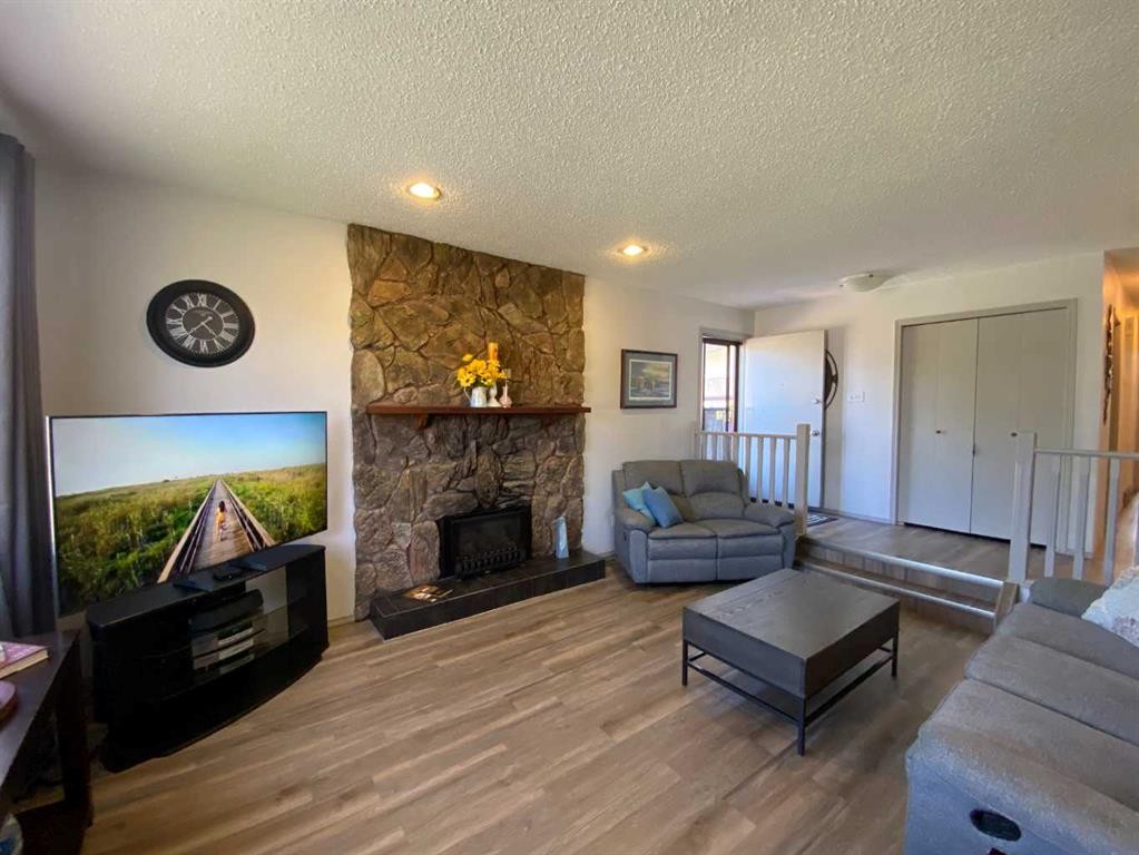 









3


Lake Bevan

Drive East,
Brooks,




AB
T1R0L3

