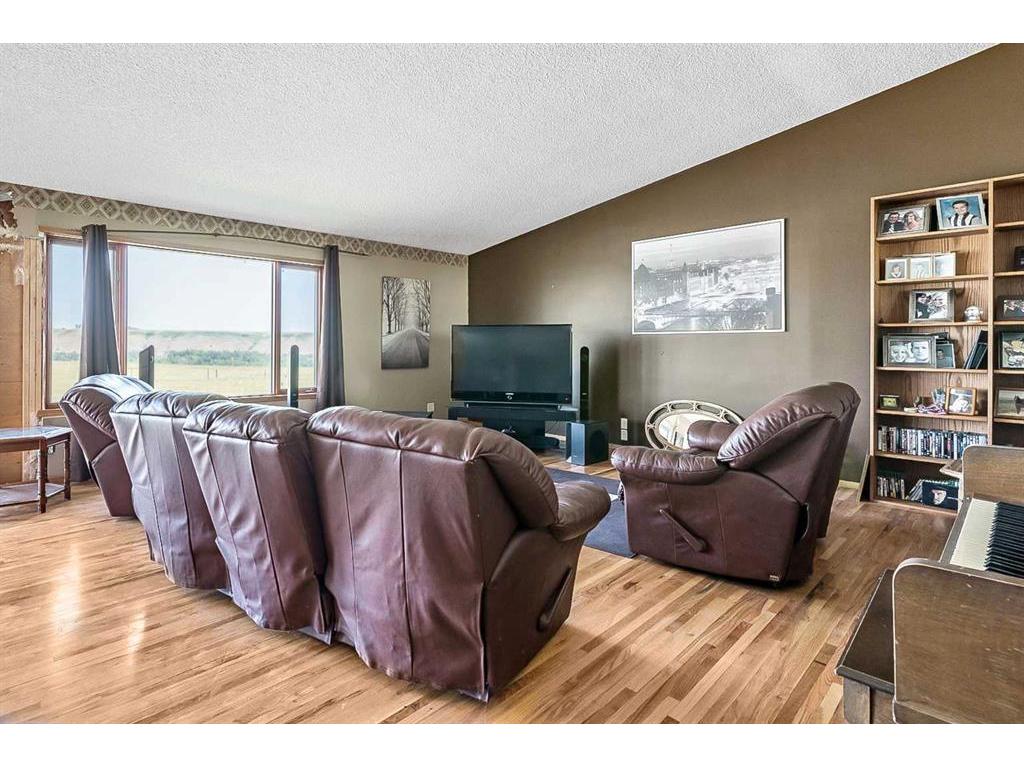 









274128


320

Street East, 200,
Rural Foothills County,




AB
T0L 0J0

