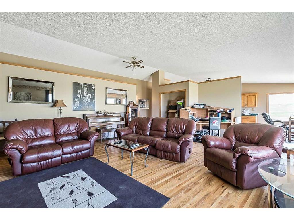 









274128


320

Street East, 200,
Rural Foothills County,




AB
T0L 0J0

