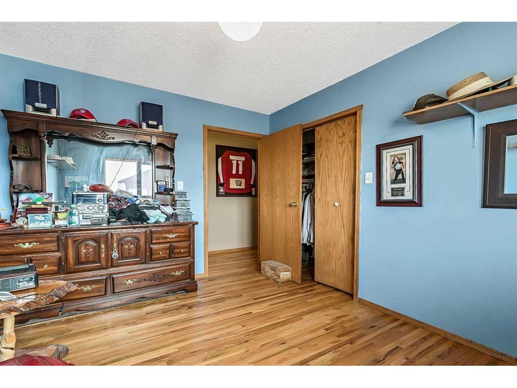 









274128


320

Street East, 200,
Rural Foothills County,




AB
T0L 0J0

