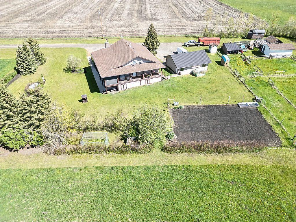 









434102


64

Street West,
Rural Foothills County,




AB
T1S 6E1

