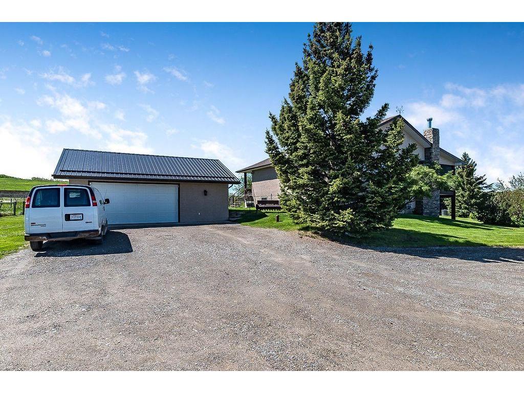 









434102


64

Street West,
Rural Foothills County,




AB
T1S 6E1

