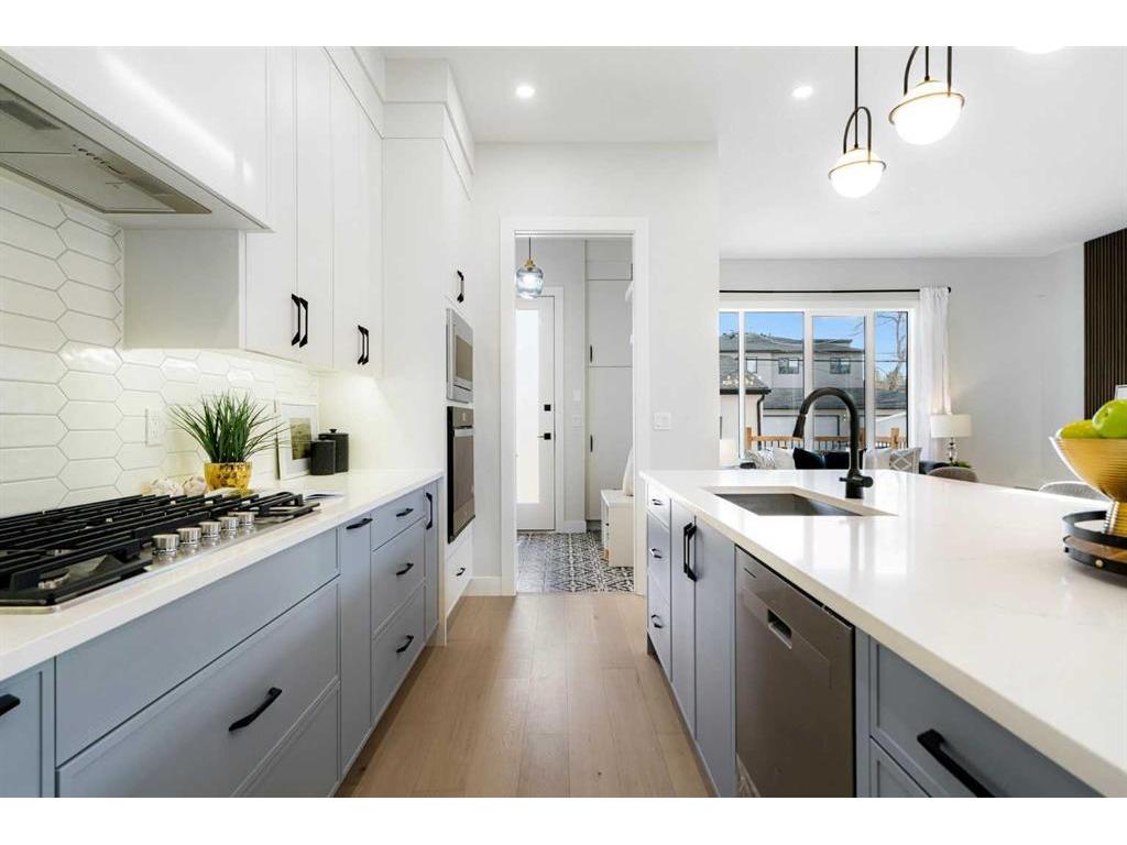 









2708


17A

Street Northwest,
Calgary,




AB
T2M 3S8

