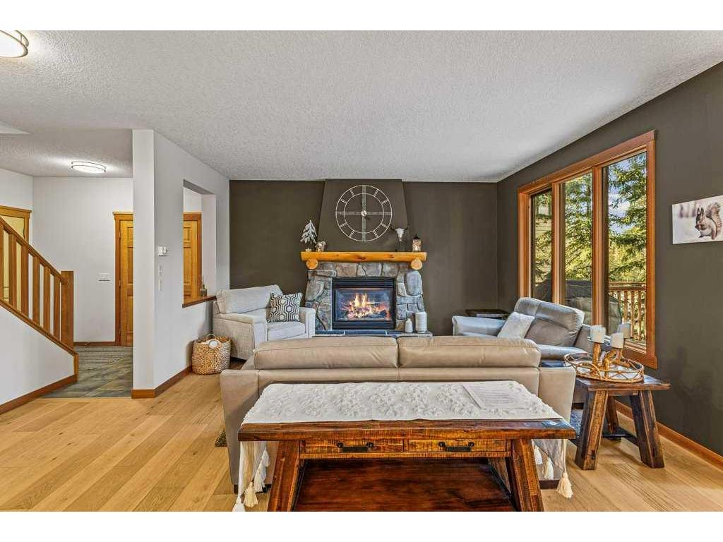 









215


Miskow

Close,
Canmore,




AB
T1W3G7


