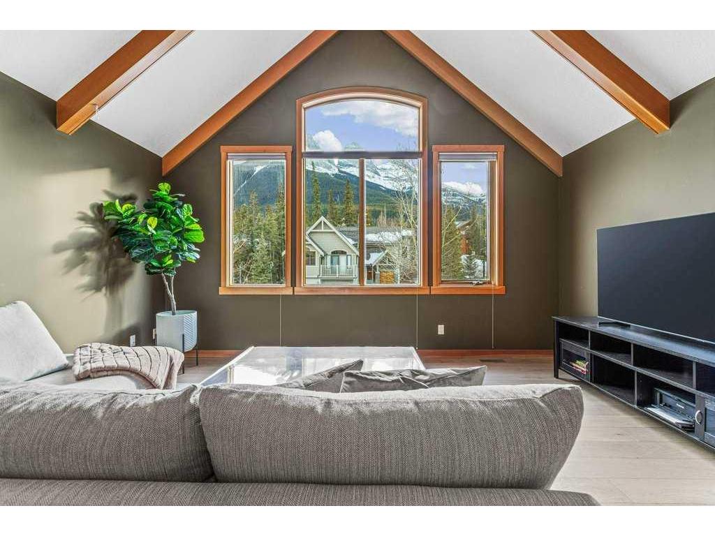 









215


Miskow

Close,
Canmore,




AB
T1W3G7

